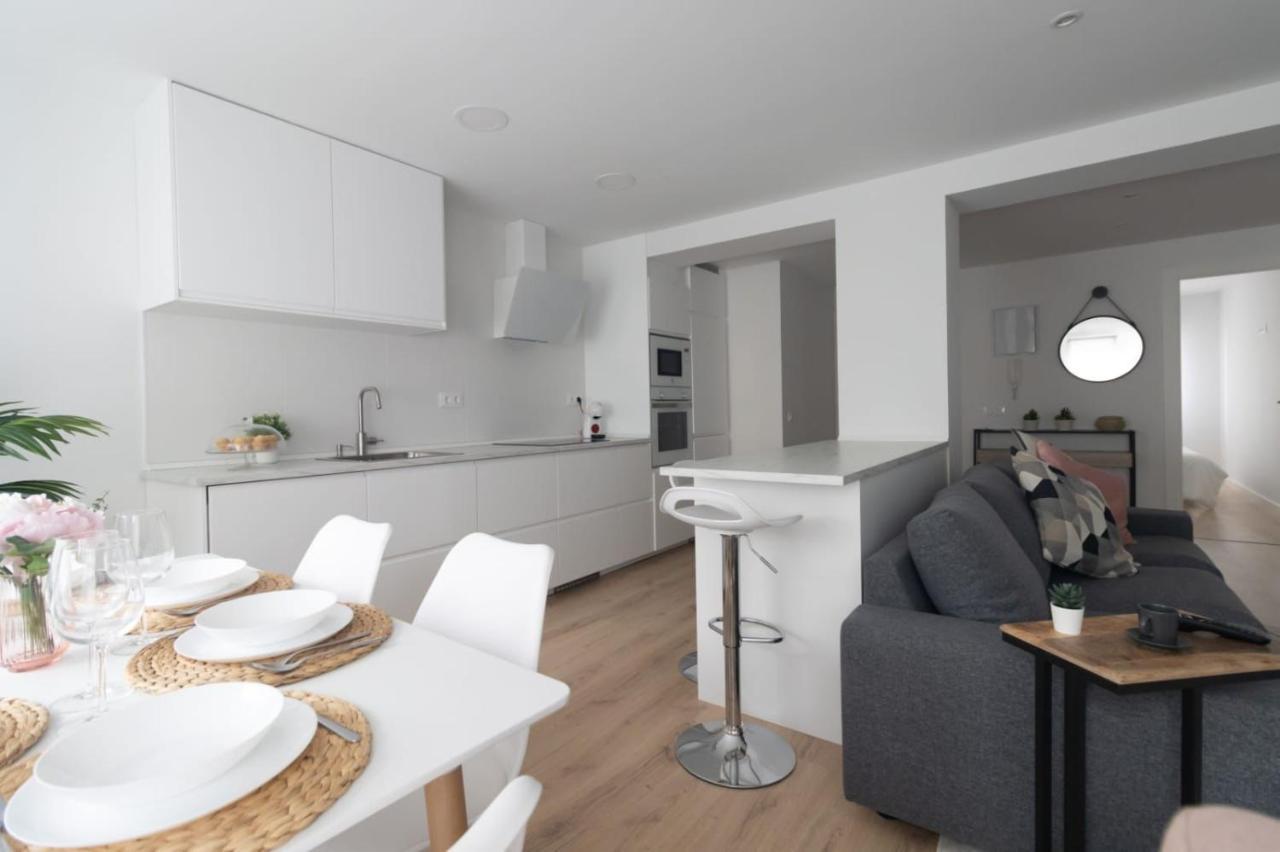 Lujoso Apartamento Entre 2 Playas Con Garaje, Wifi Gijon Exterior photo